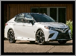 Toyota Camry XSE, 2018